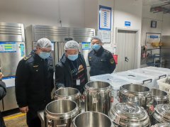 <b>查抄组现场查看了“妈妈餐”</b>